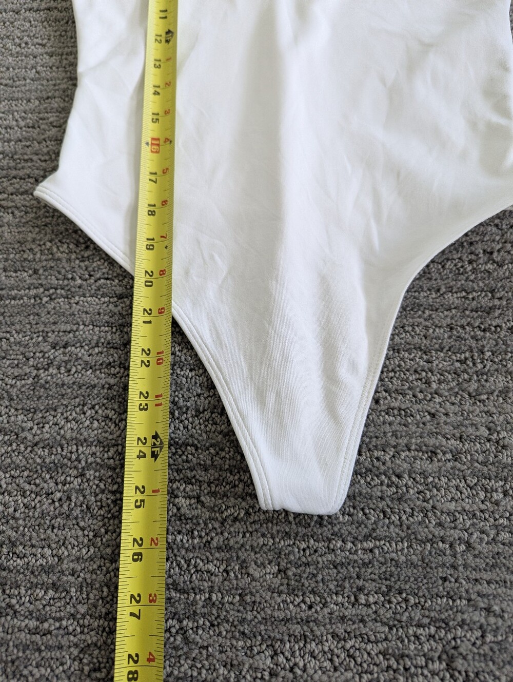 Aritzia Babaton Contour V-Neck Bodysuit Thong Cut - Picture 5 of 9